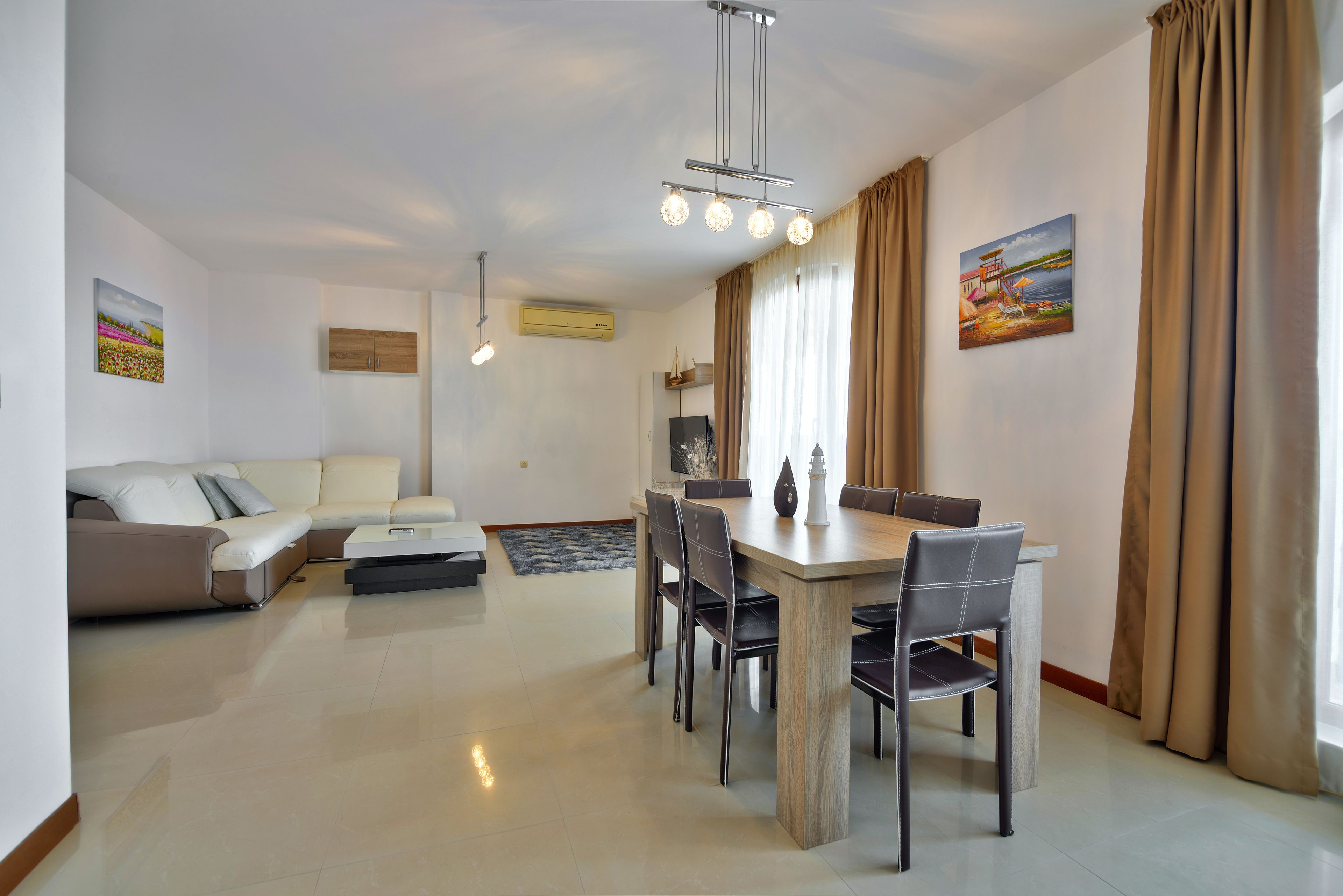 Casa Real Resort