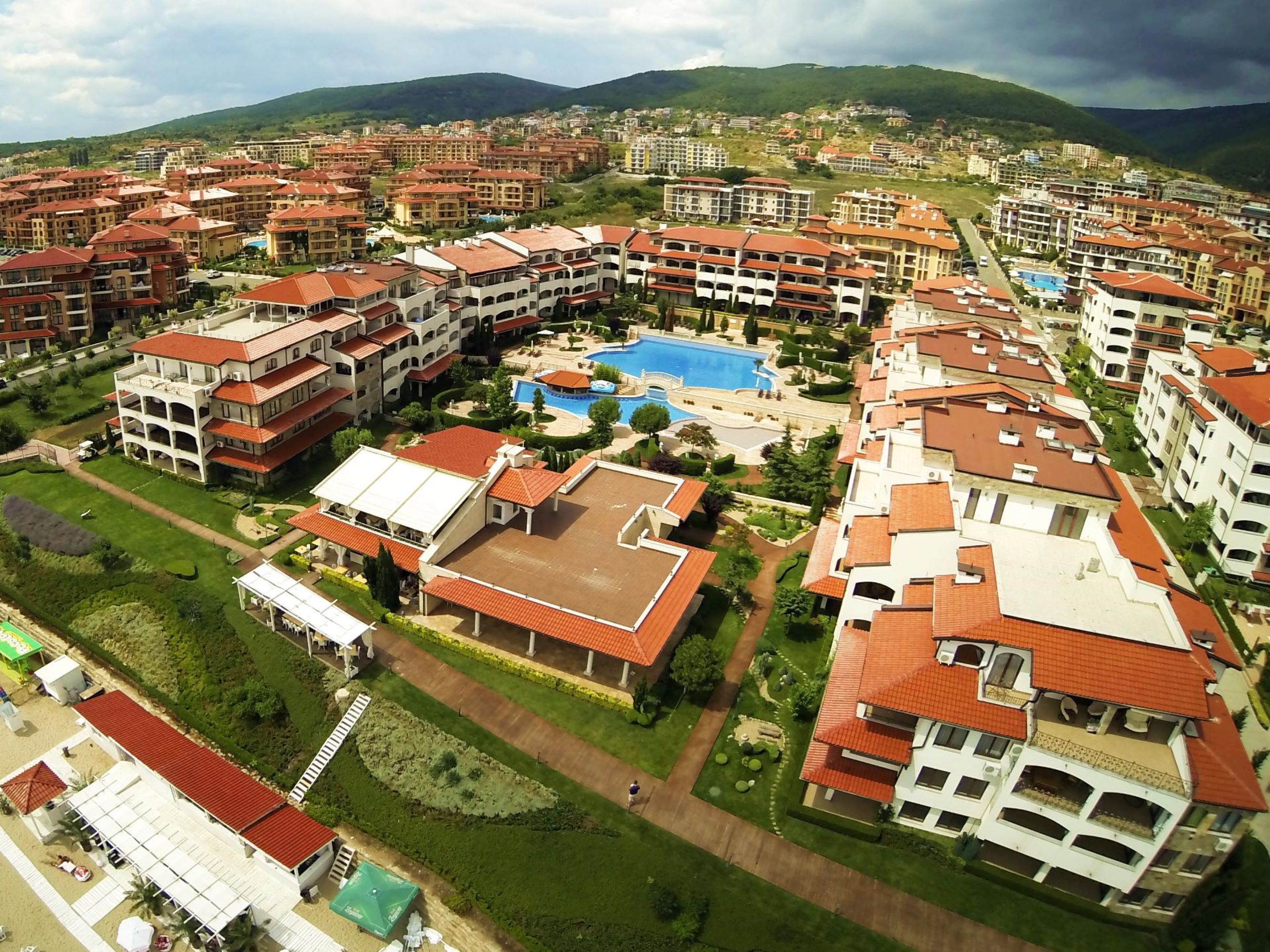 Casa Real Resort