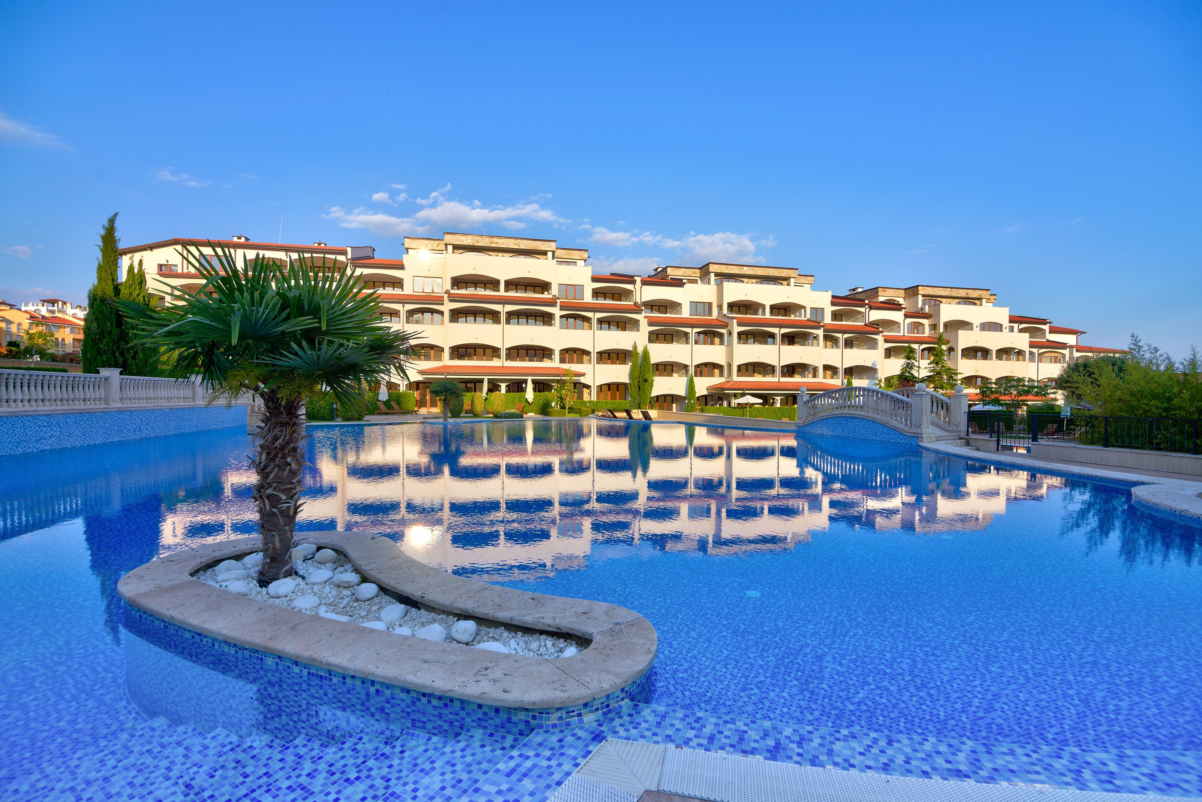 Casa Real Resort