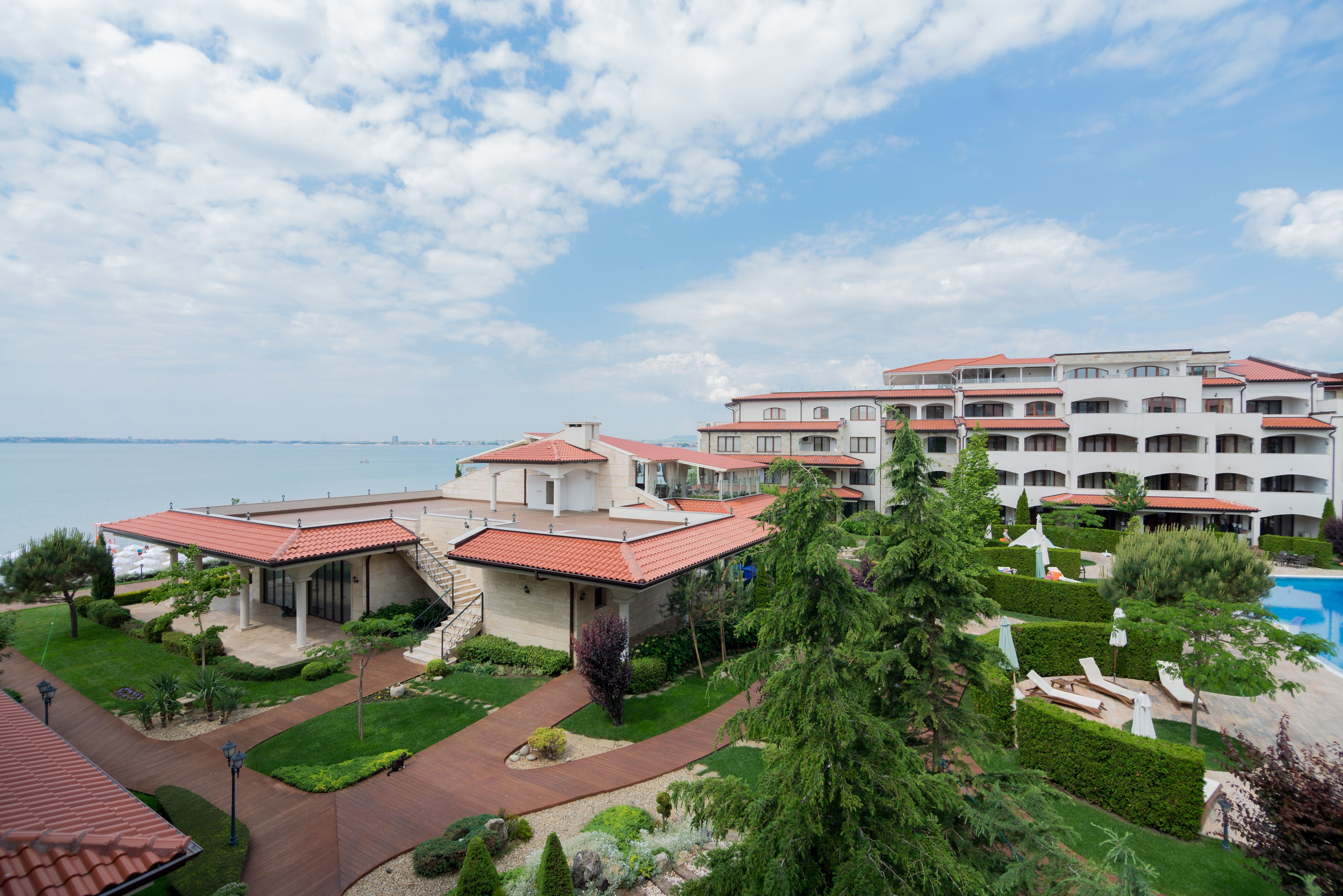 Casa Real Resort