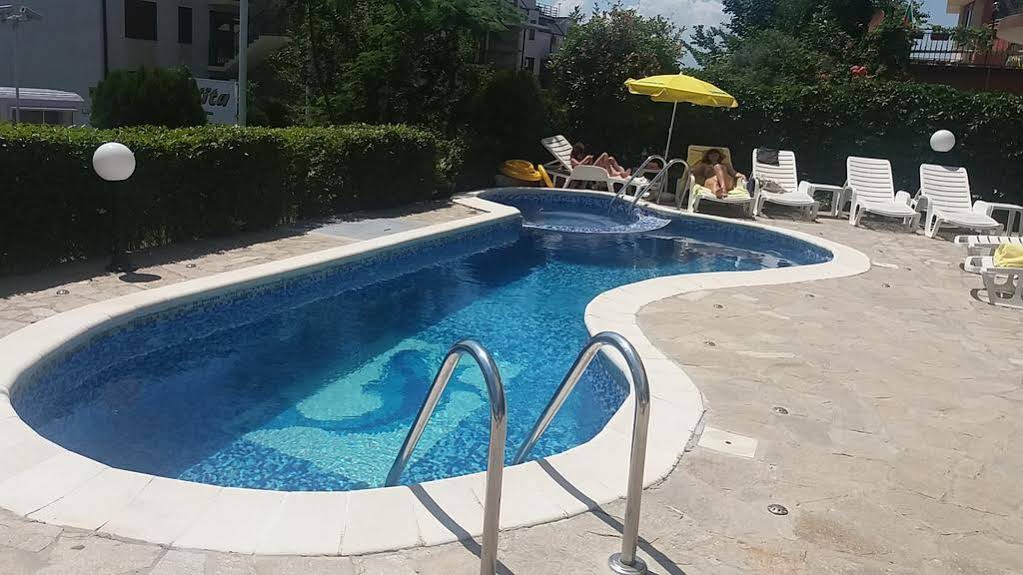 Hotel Yuzhni Noshti