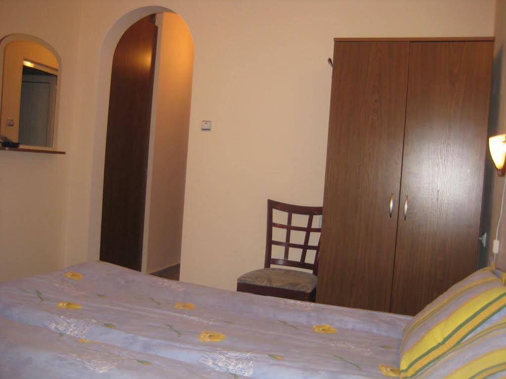 Aseva House Family Hotel