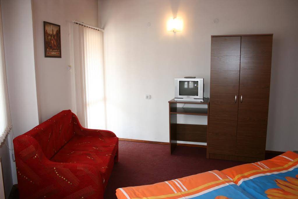 Aseva House Family Hotel