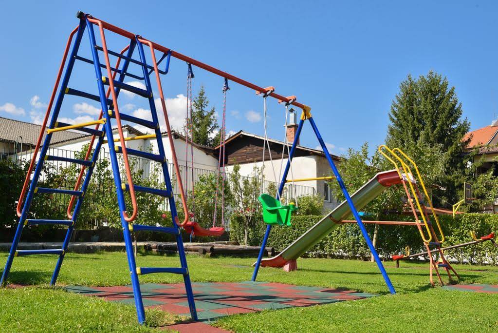 Bojurland Complex