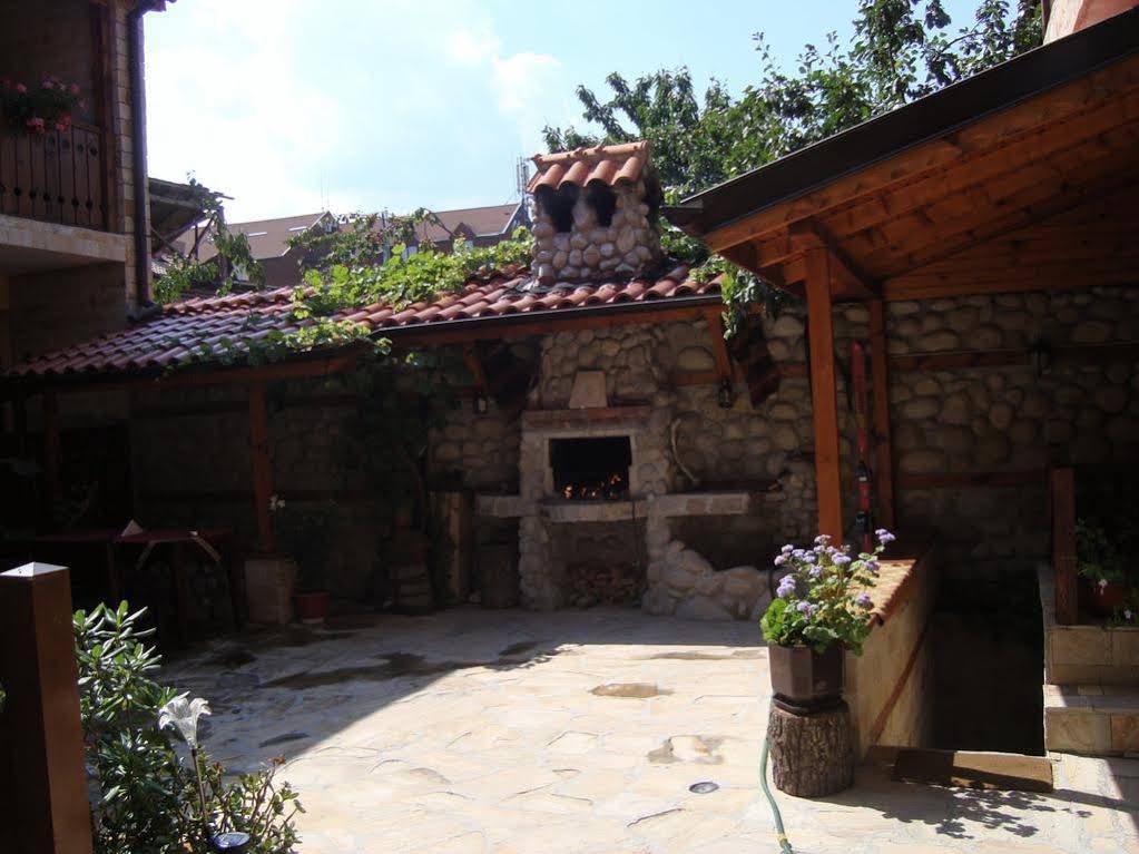 Kadeva House