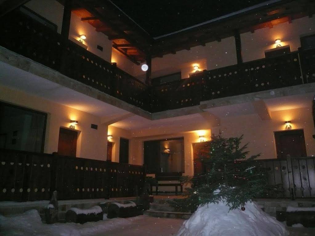 Kadeva House