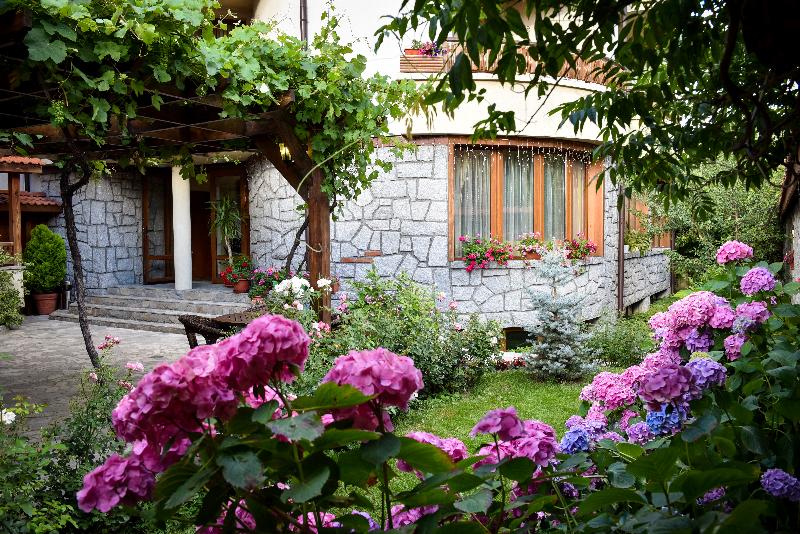 Lina Guest house