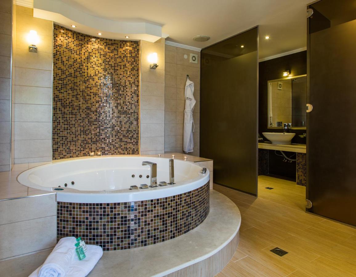 Premier Luxury Mountain Resort