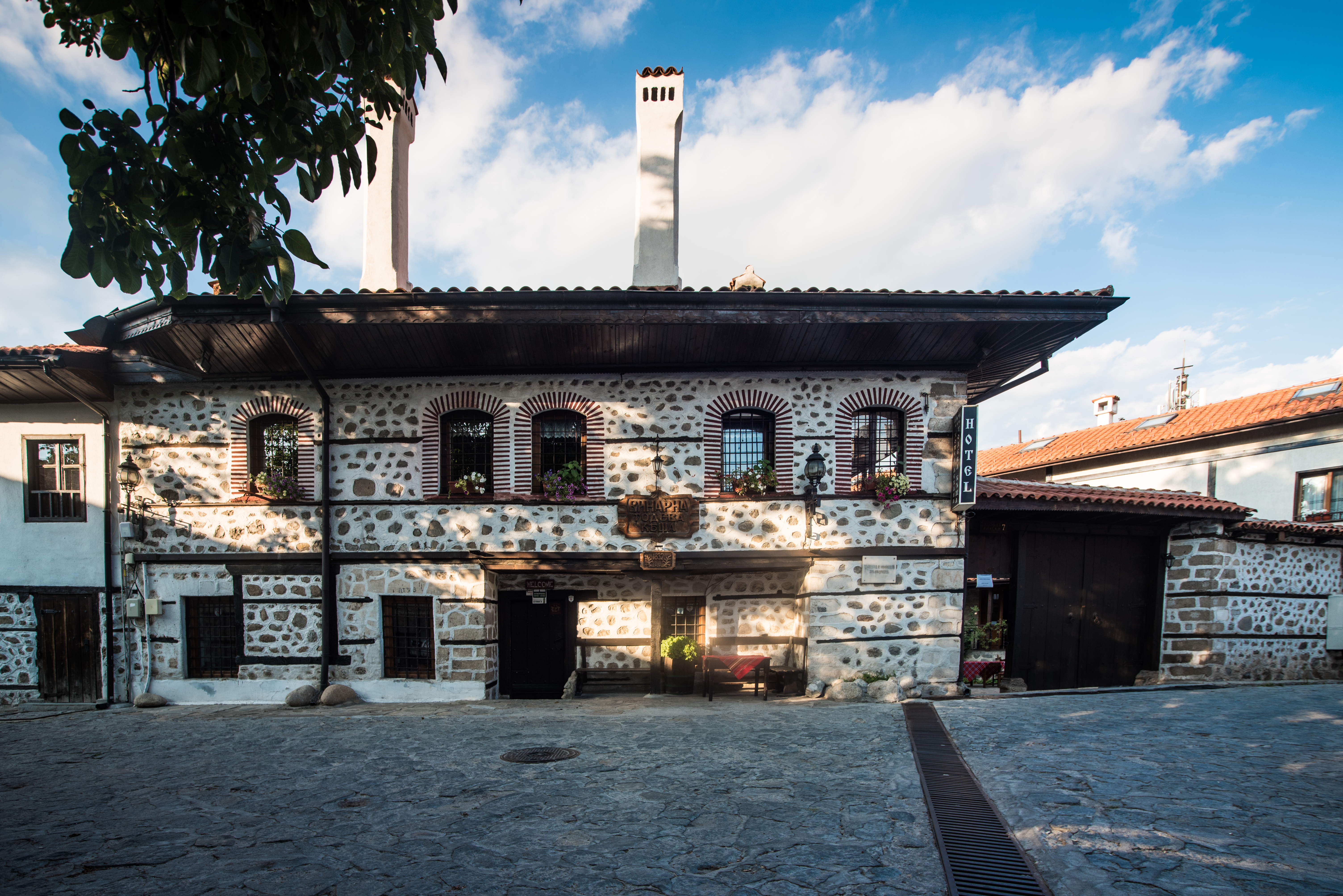 Todeva House