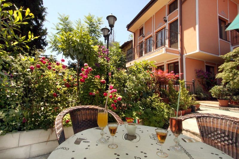 Hotel Alafrangite