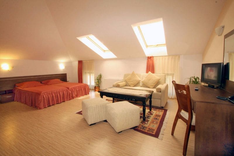 Hotel Alafrangite