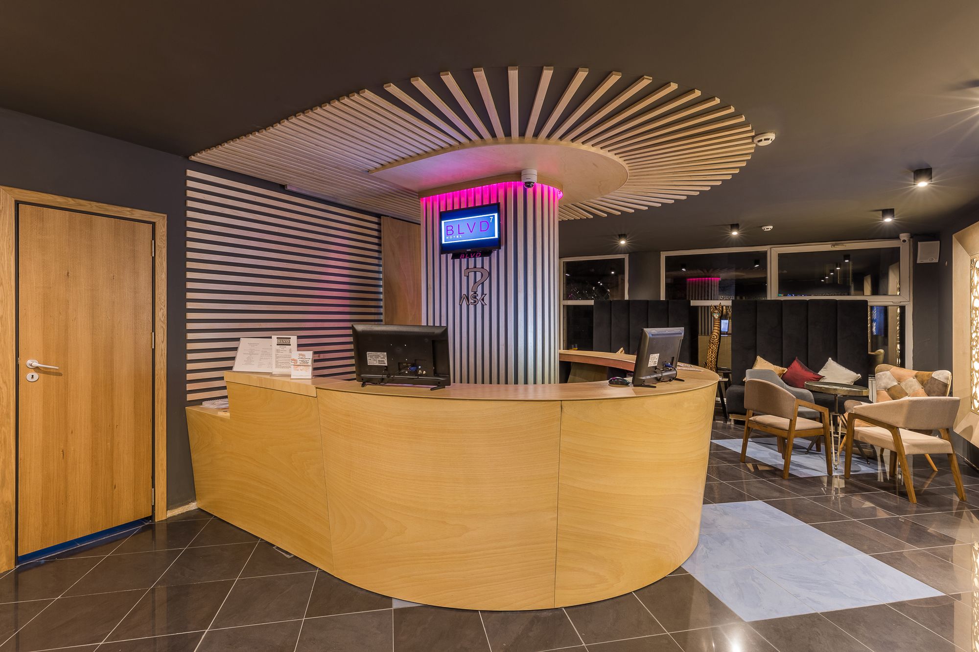 Hotel Blvd 7