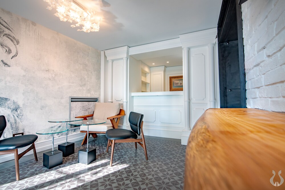 Orpheus Apartments