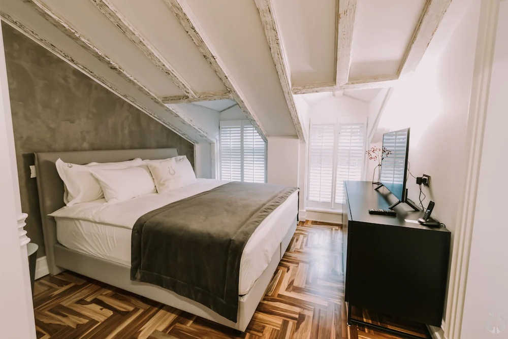 Orpheus Apartments