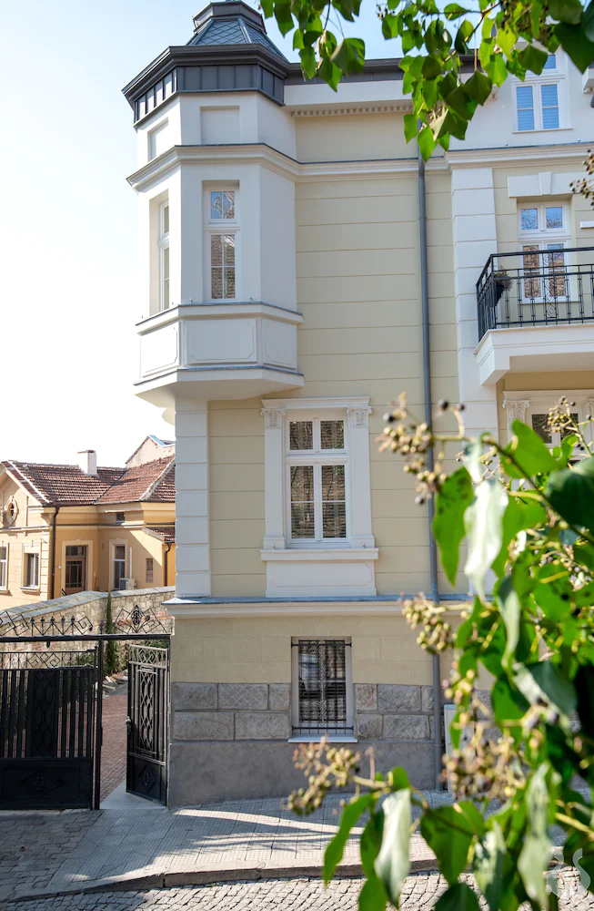Orpheus Apartments