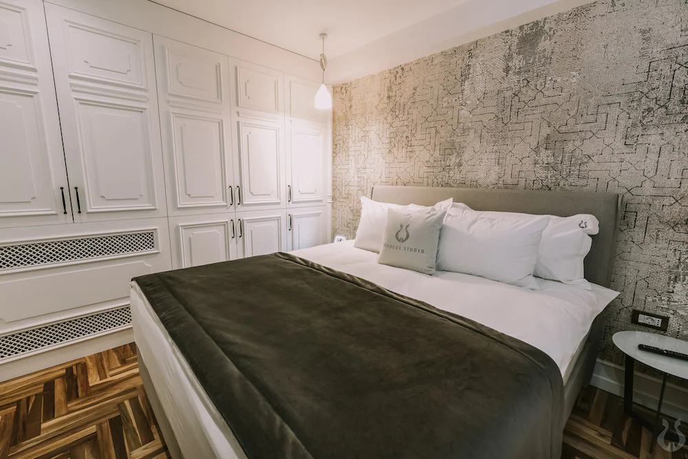 Orpheus Apartments