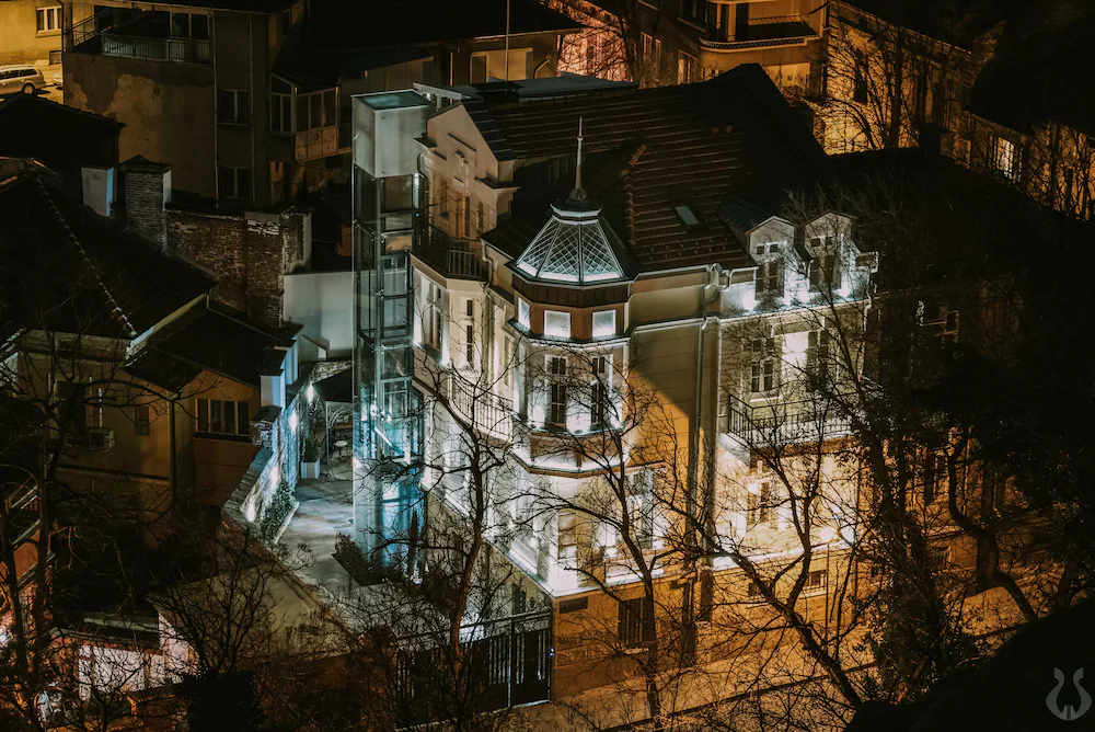 Orpheus Apartments