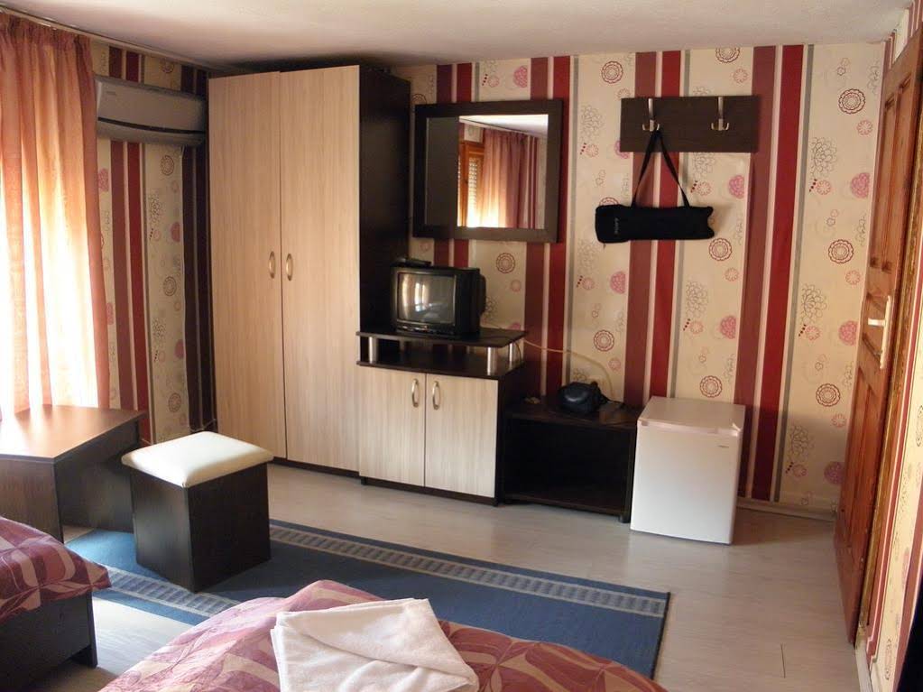 Hotel St.st. Constantine And Helena