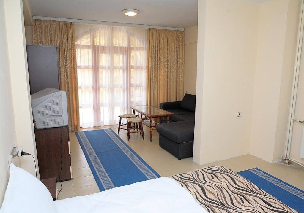 Hotel St.st. Constantine And Helena