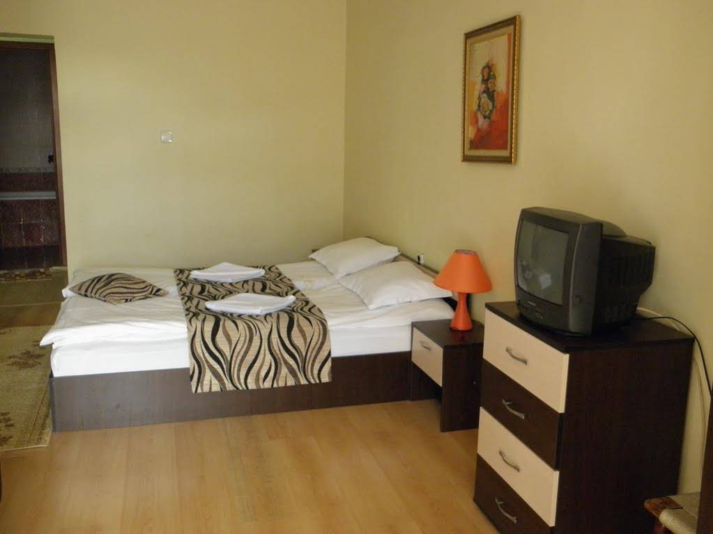 Hotel St.st. Constantine And Helena