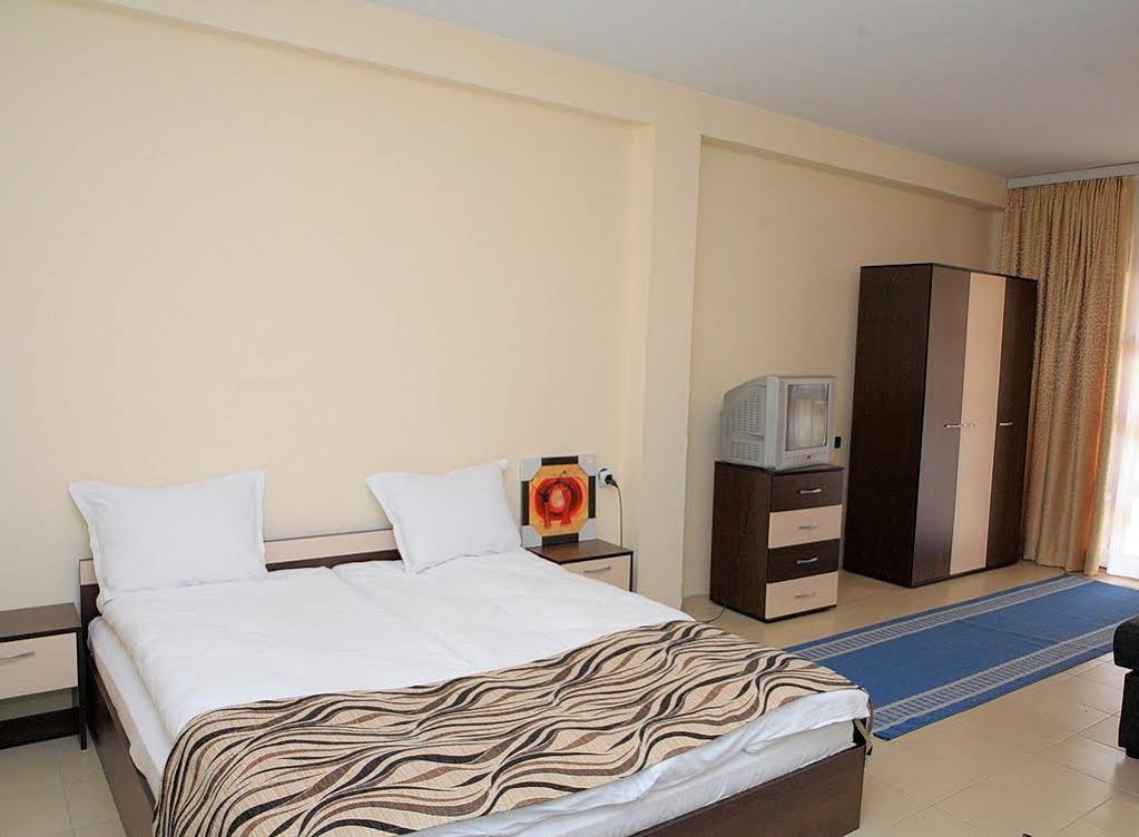 Hotel St.st. Constantine And Helena