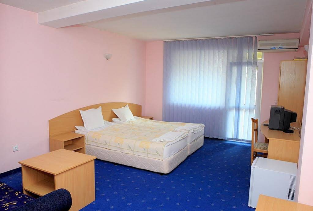 Hotel St.st. Constantine And Helena