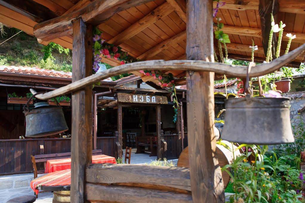 Family Hotel Dinchova Kushta