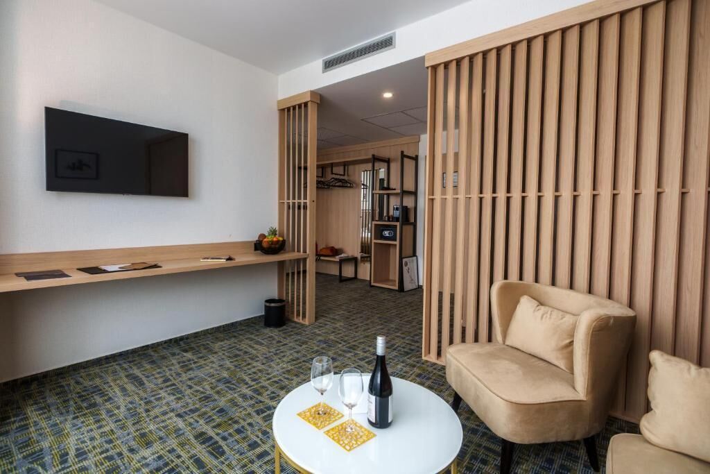B1 City Hotel