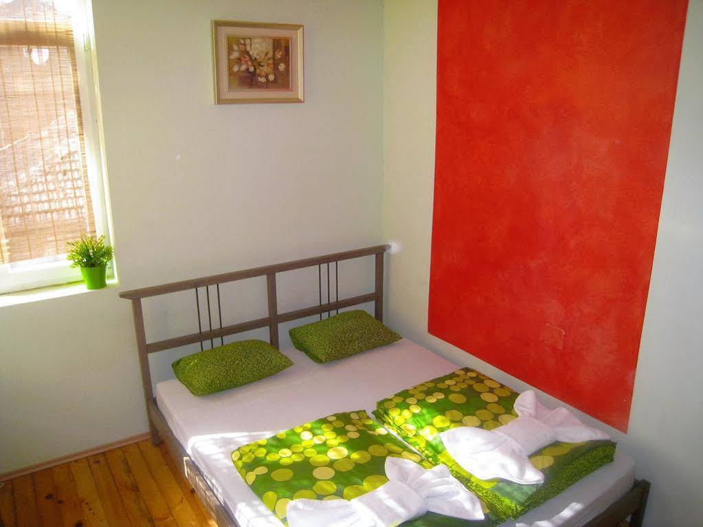 Elegance Hostel and Guesthouse