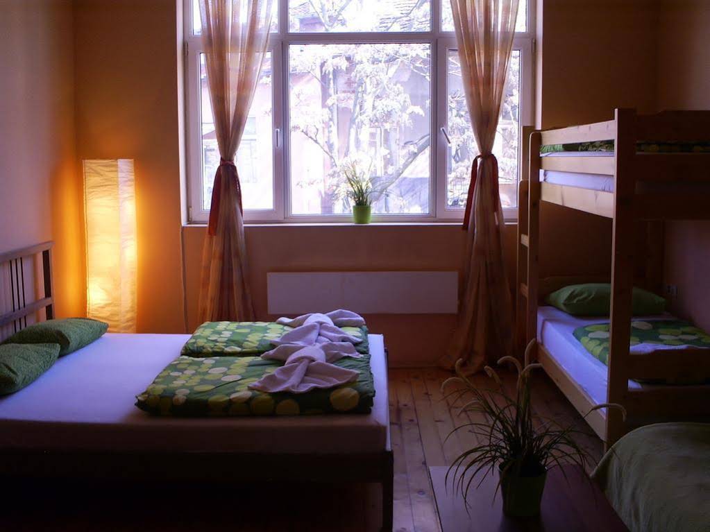 Elegance Hostel and Guesthouse