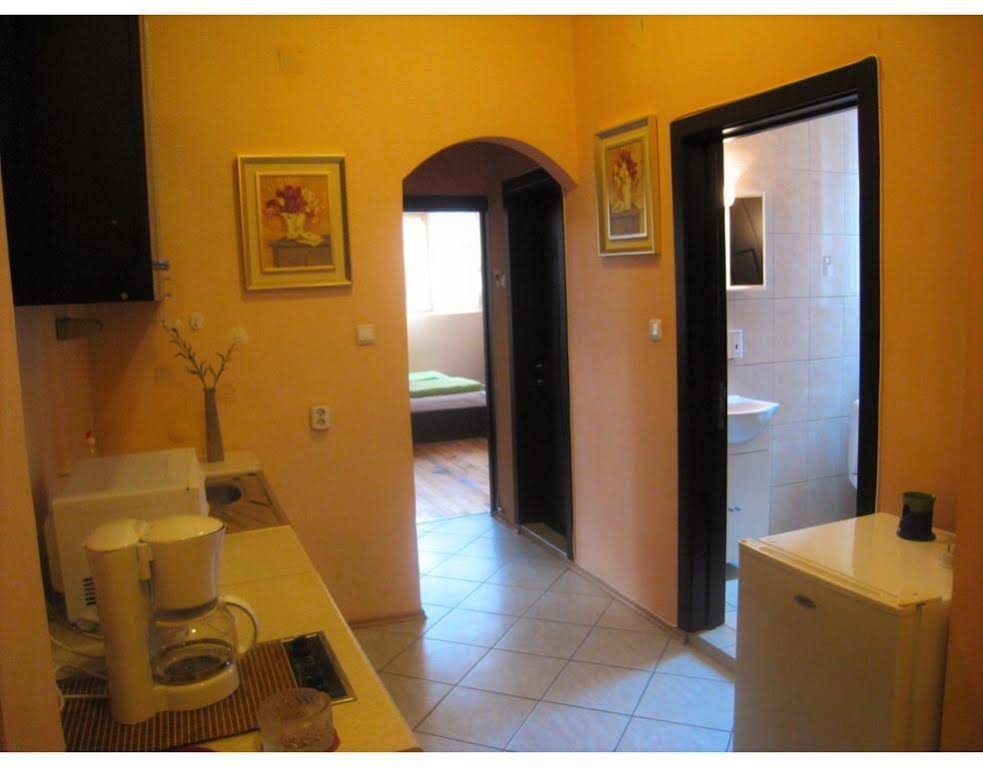 Elegance Hostel and Guesthouse