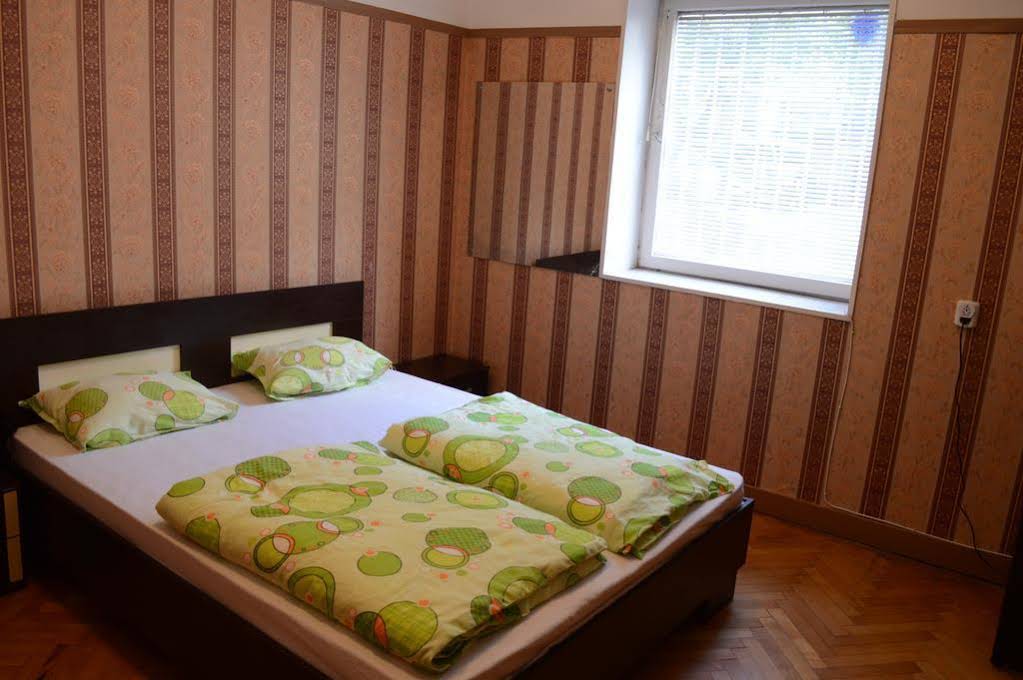 Elegance Hostel and Guesthouse