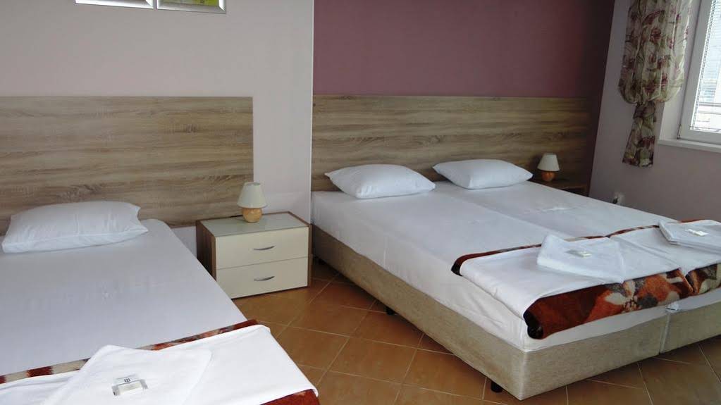Guest Rooms Kom
