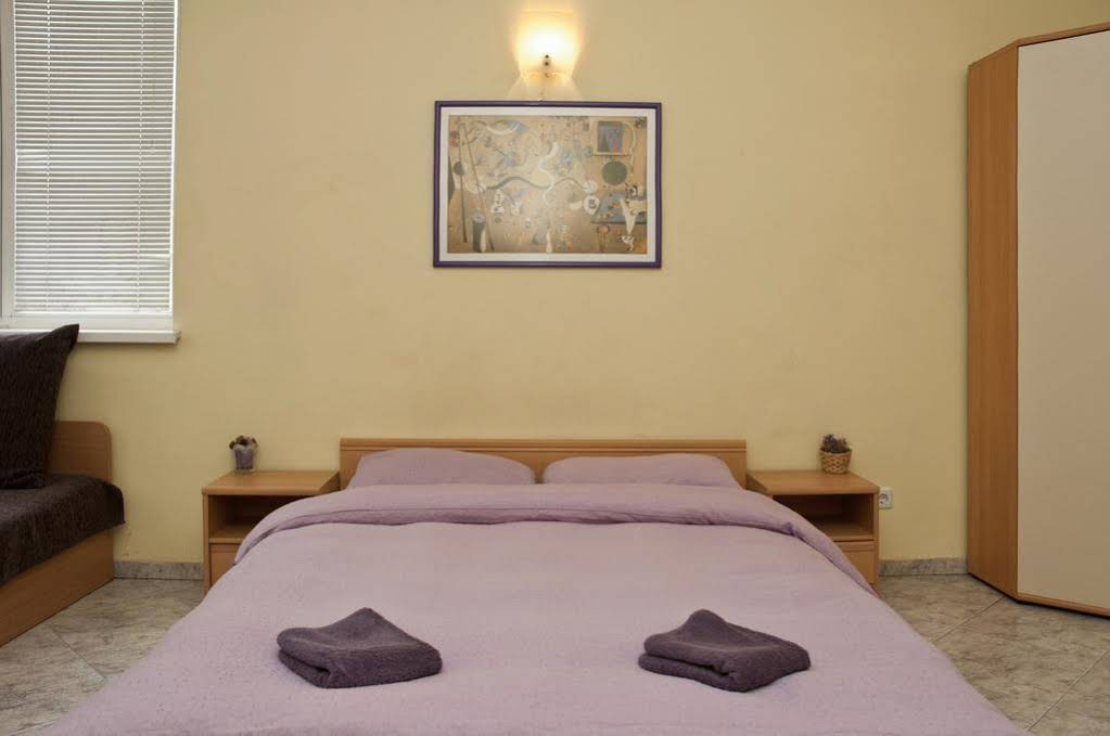 Hostel Mostel