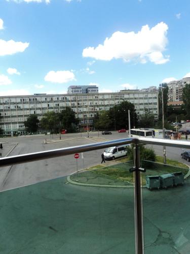 Hotel 007