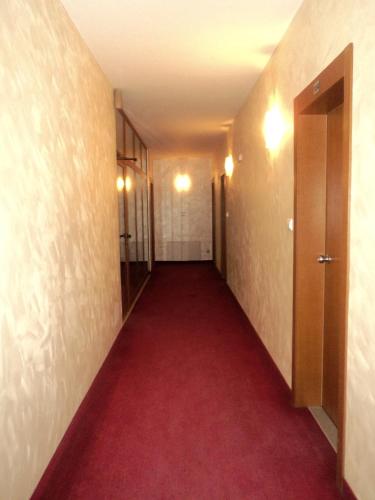 Hotel 007