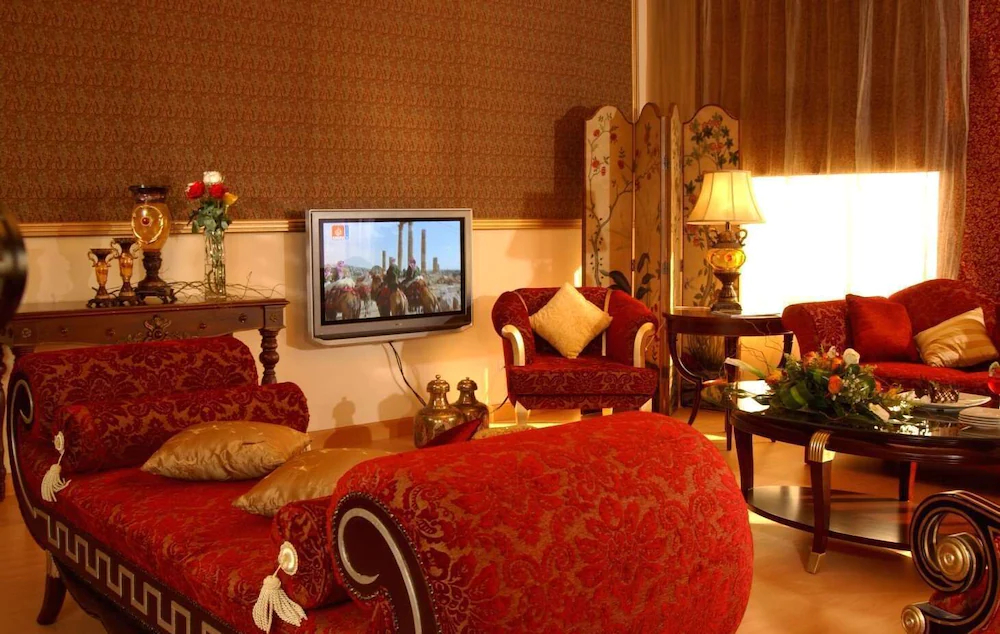 Al Safir Hotel