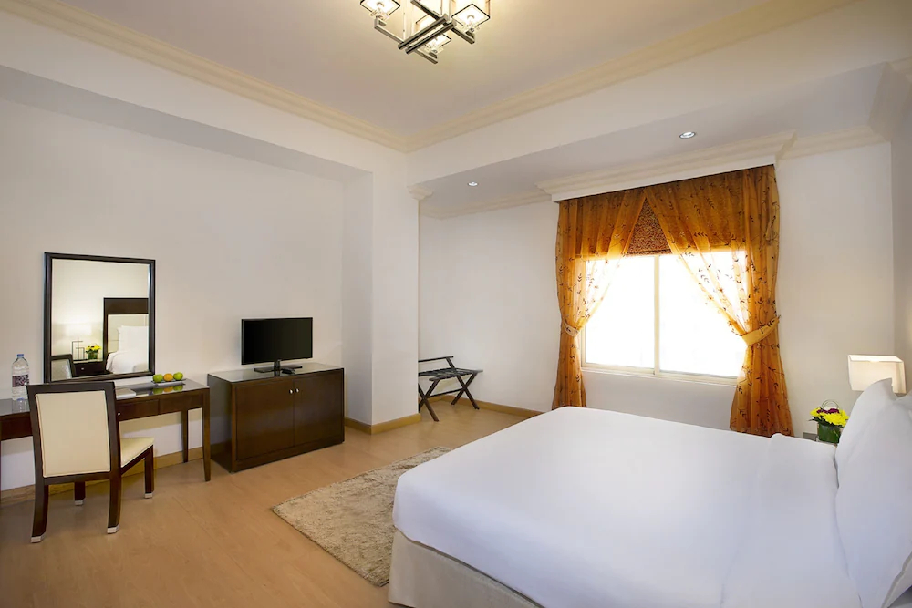 Al Safir Hotel