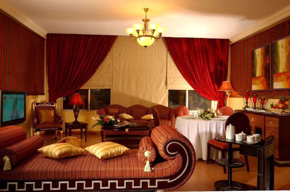 Al Safir Hotel