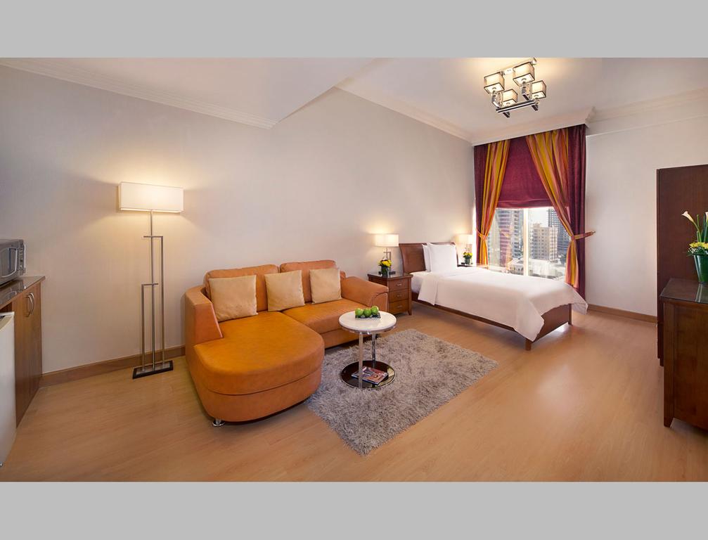 Al Safir Hotel & Tower