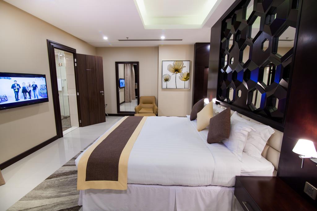 Atiram Premier Hotel