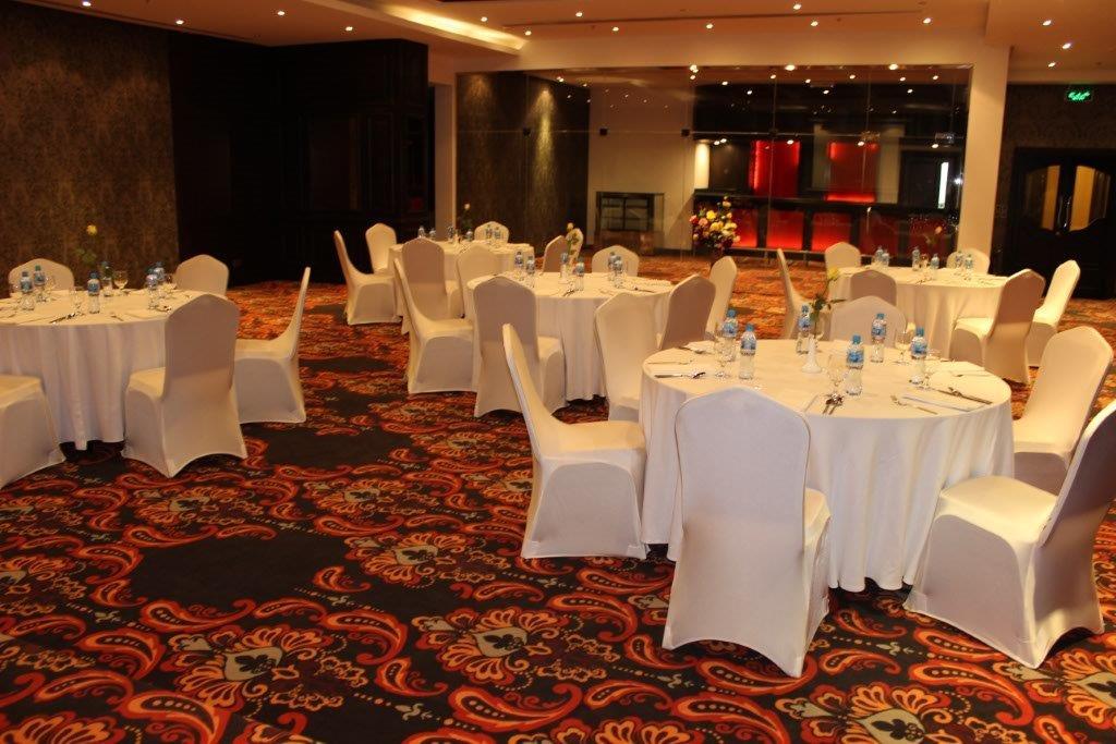 Atiram Premier Hotel