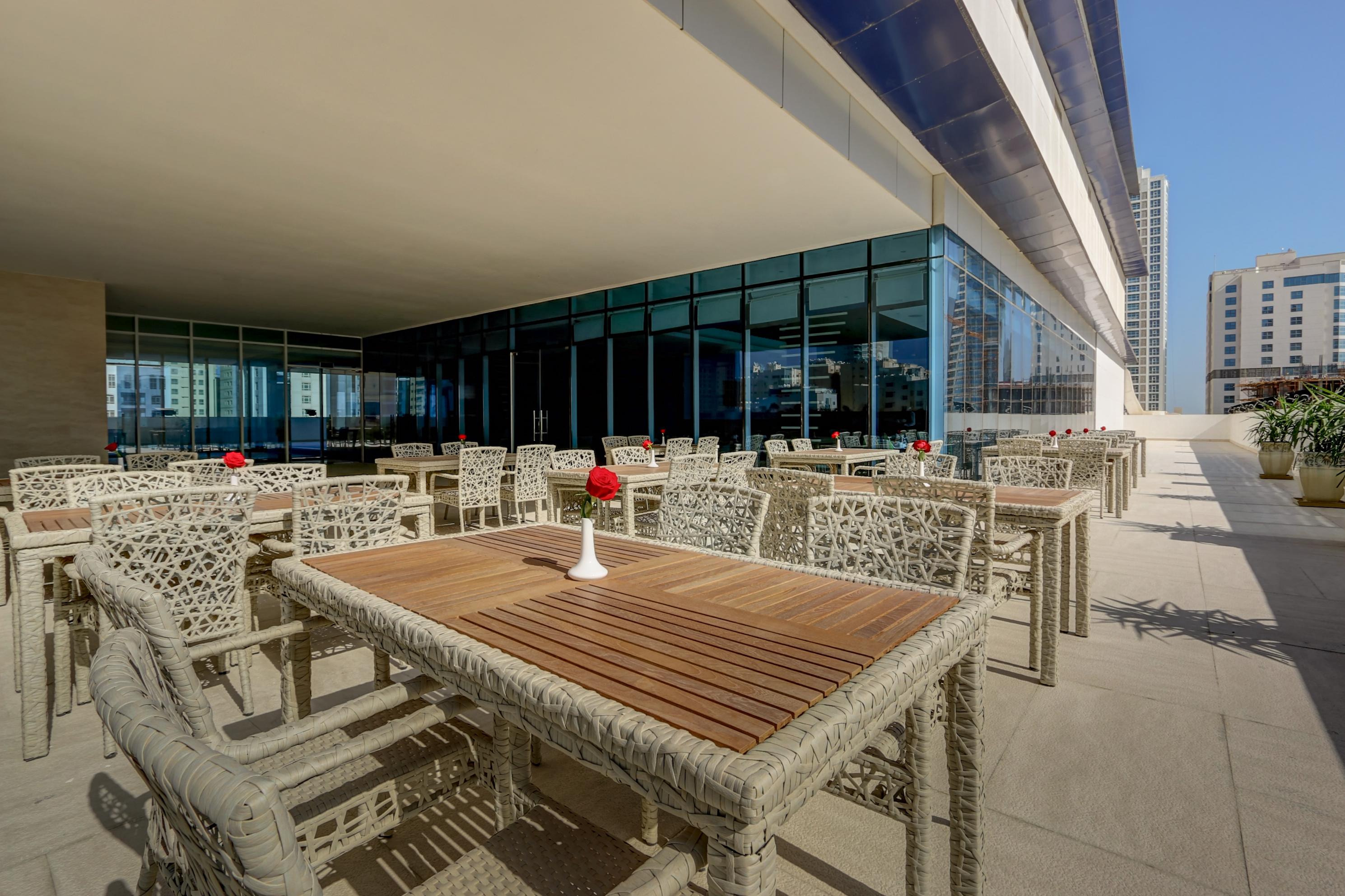 Atiram Premier Hotel