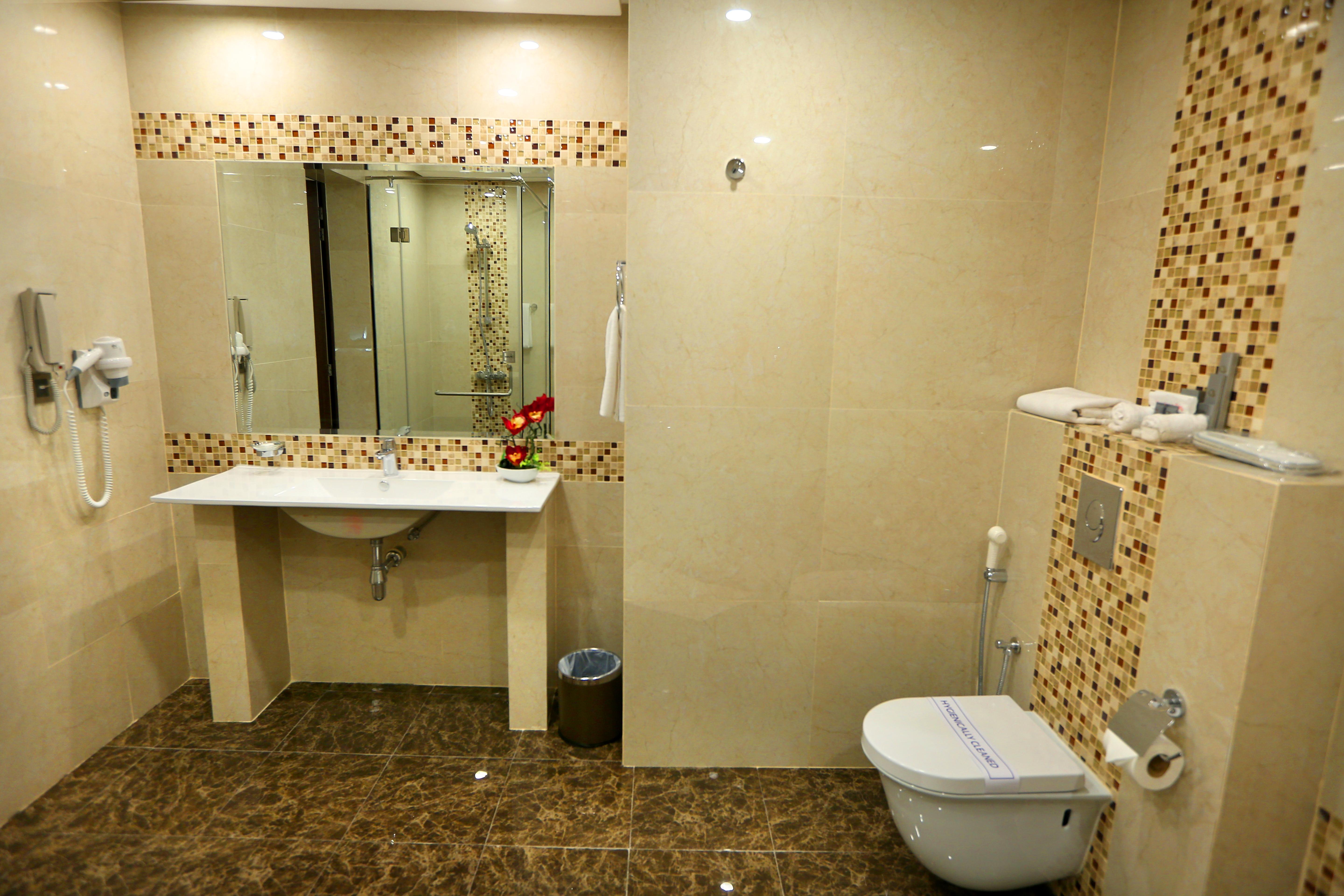 Atiram Premier Hotel