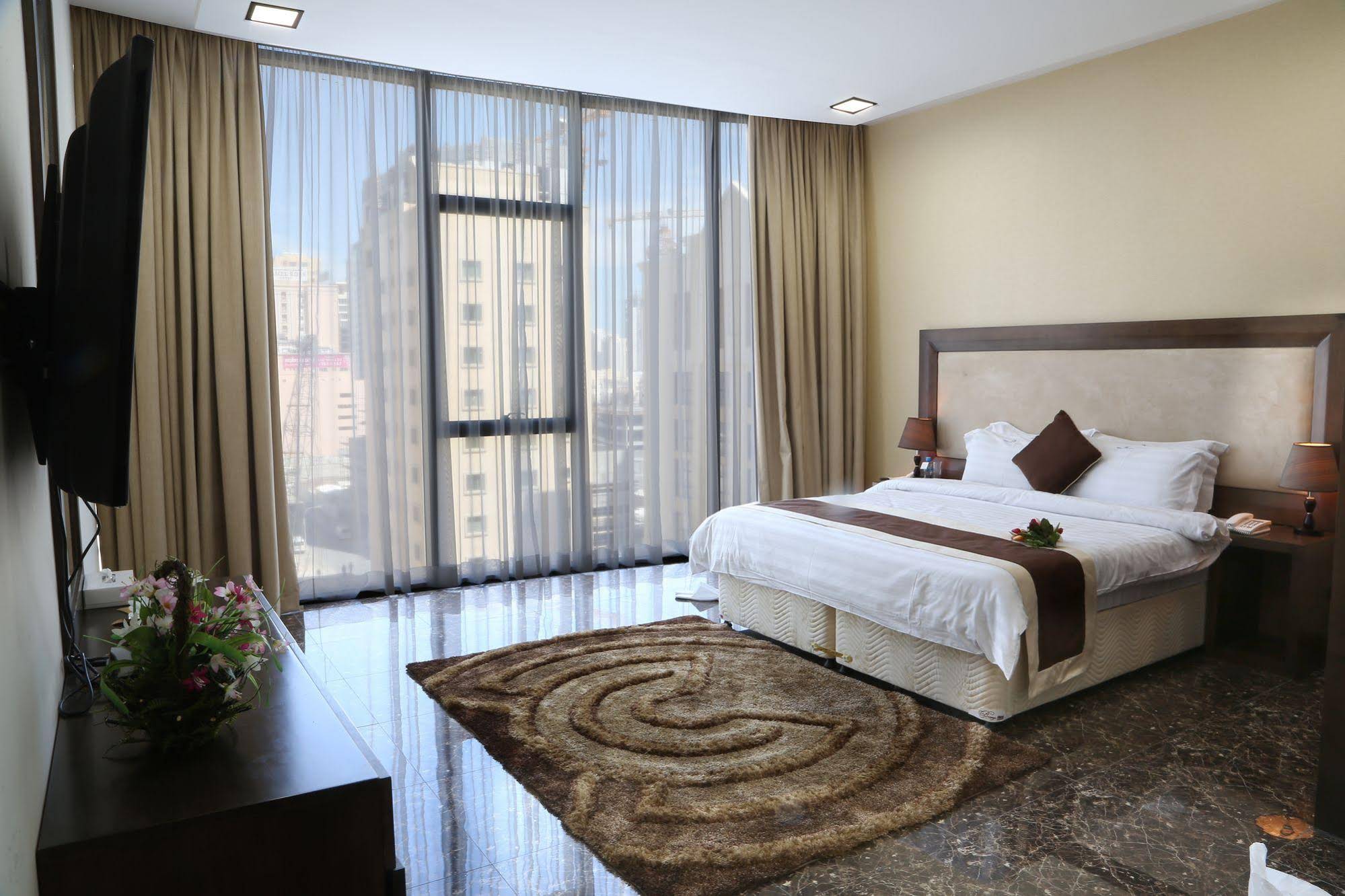 Belle Tower Luxury Hotel Apartments
