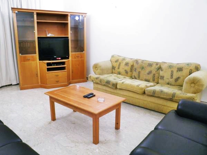 Euro Plaza Apartments