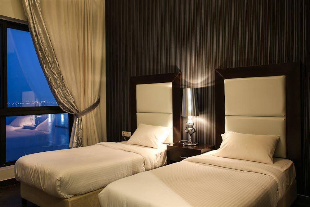 Loumage Hotel & Suites