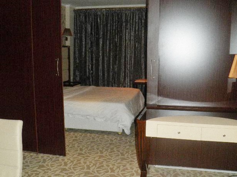 Imperial Suites Hotel