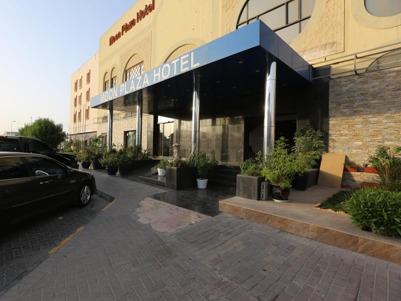 Moon Plaza Hotel