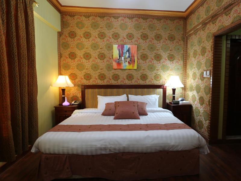 Moon Plaza Hotel